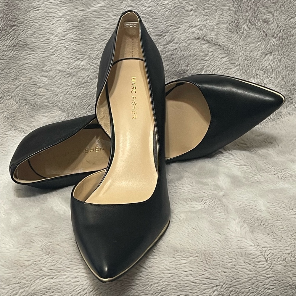 Marc Fisher heels black with gold trim detailing